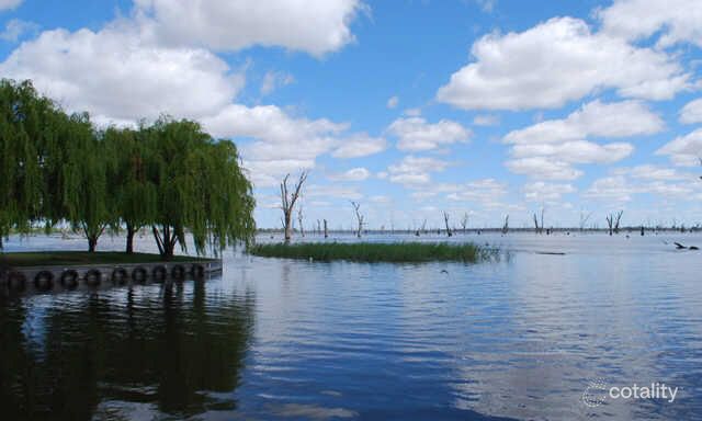 4 Waters Edge Cl, Bathumi, VIC 3730