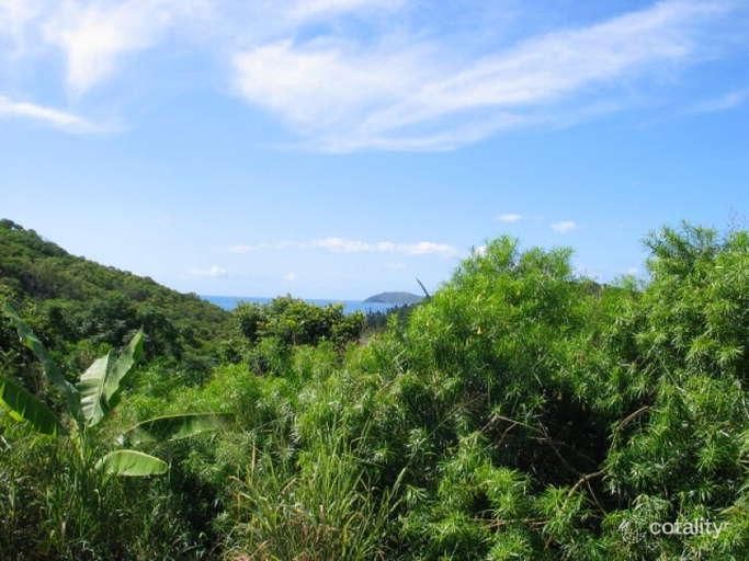 13 Passage Ave, Shute Harbour, QLD 4802