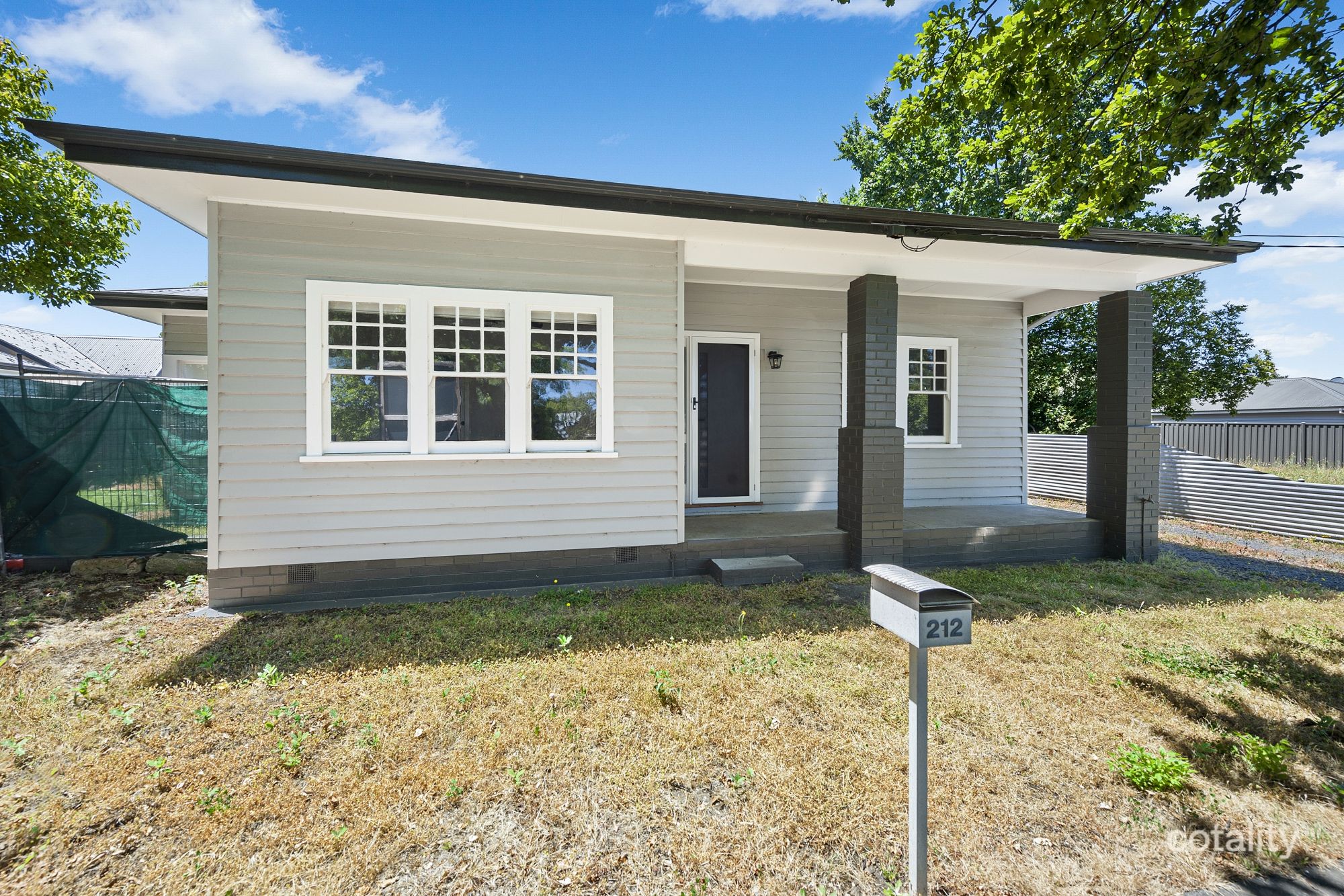 212 Clyde St, Soldiers Hill, VIC 3350