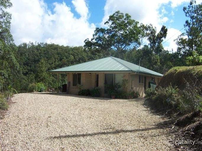 165 Woodward Rd, Armstrong Creek, QLD 4520