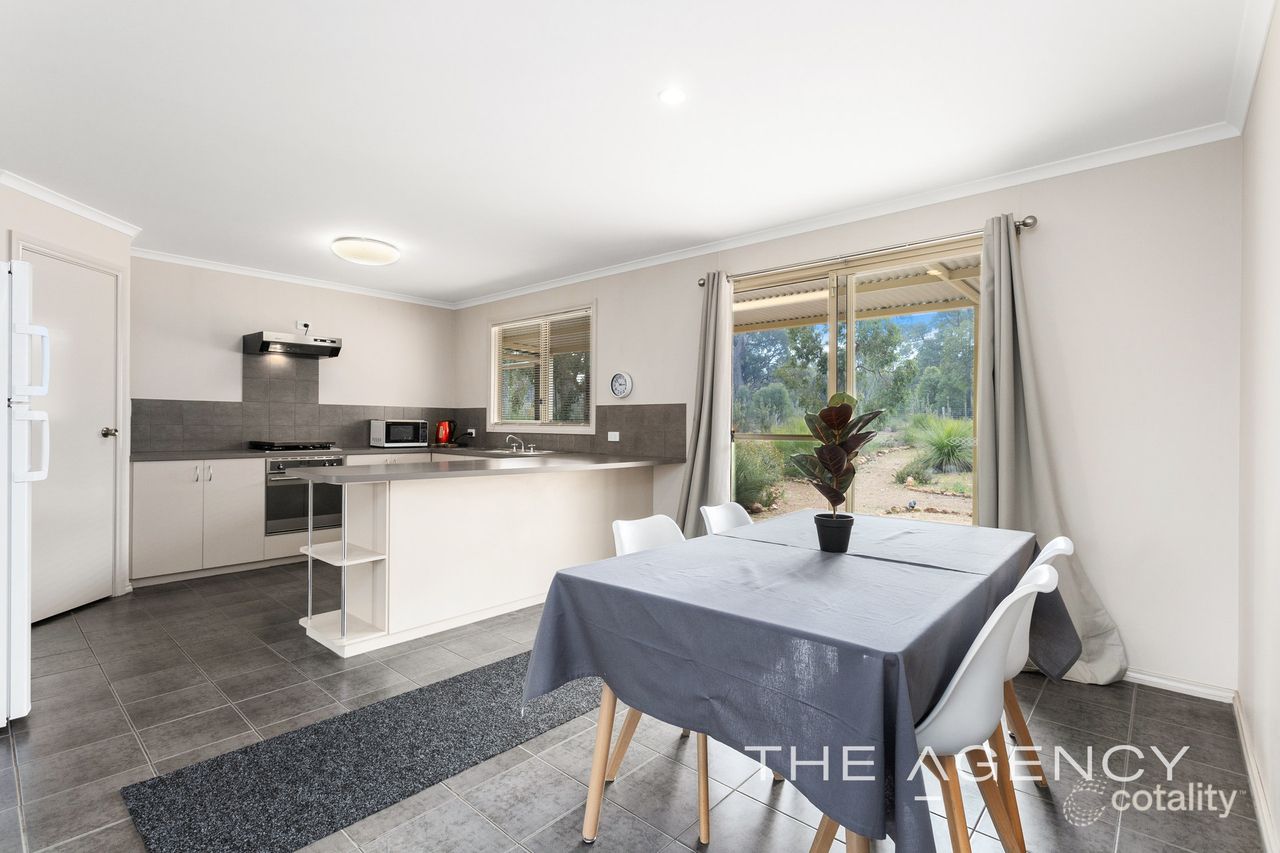 805 Mcknoe Dr, Morangup, WA 6083