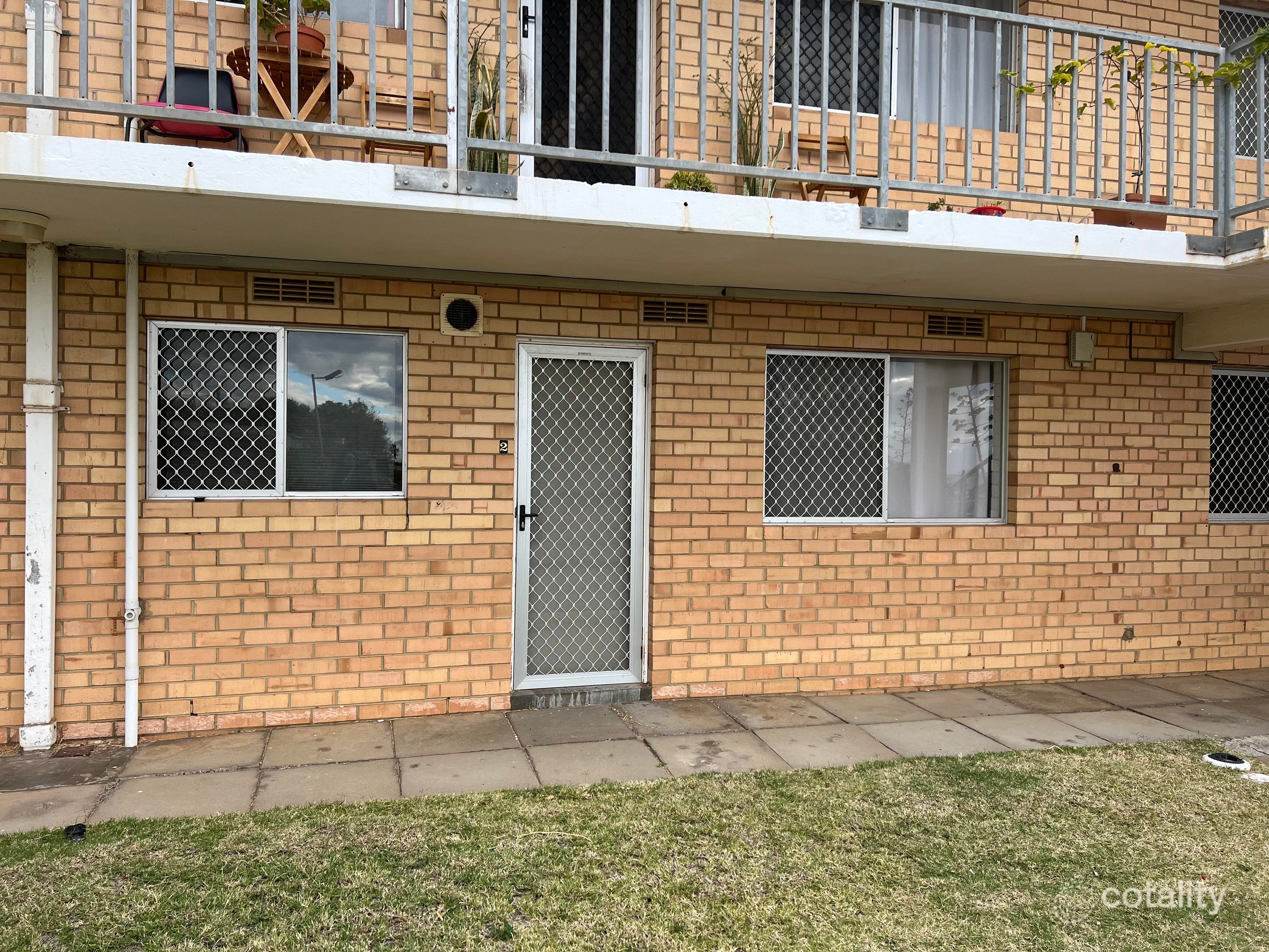 2/137 George Rd, Beresford, WA 6530