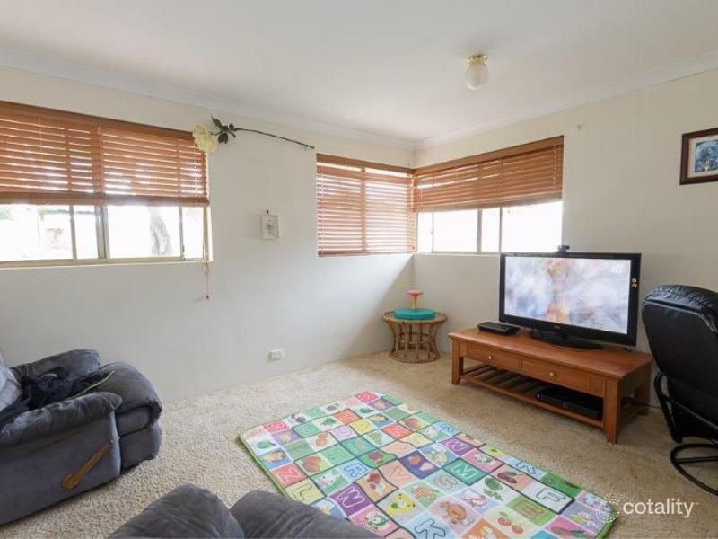 38 Redfin Cres, Beldon, WA 6027