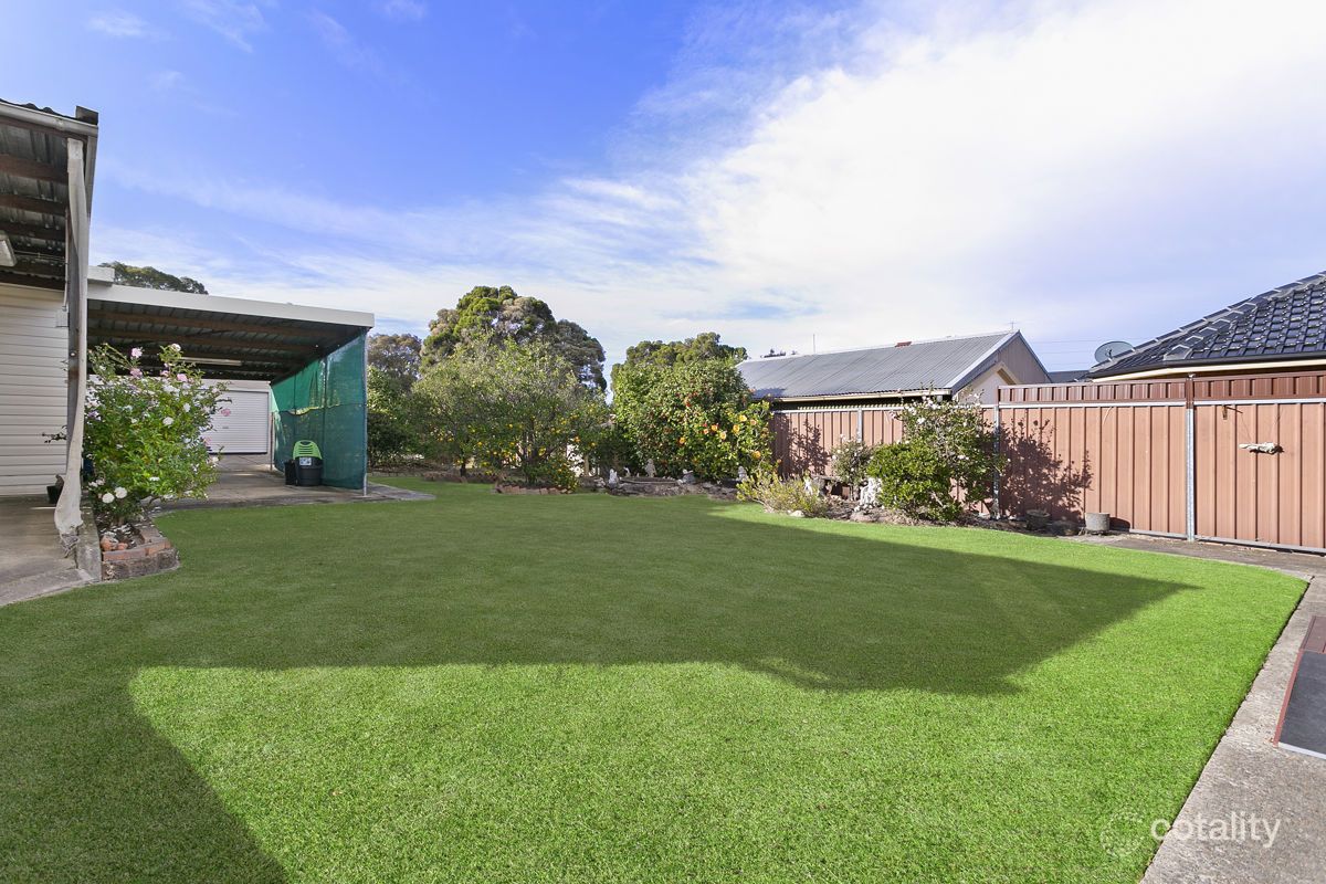18 Renfrew St, Guildford West, NSW 2161