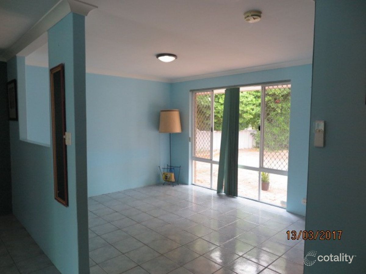 8 Kirton Ct, Redcliffe, WA 6104