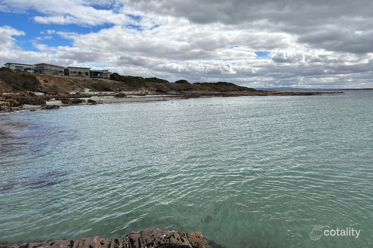 17 East Pde, Point Boston, SA 5607