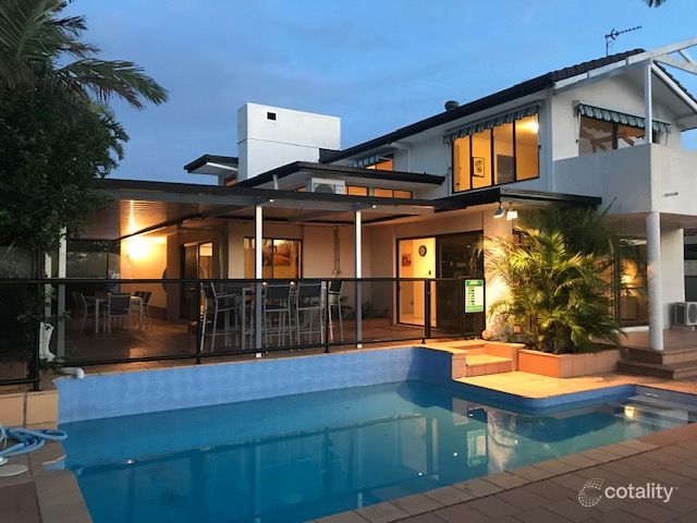92 Oxley Dr, Paradise Point, QLD 4216
