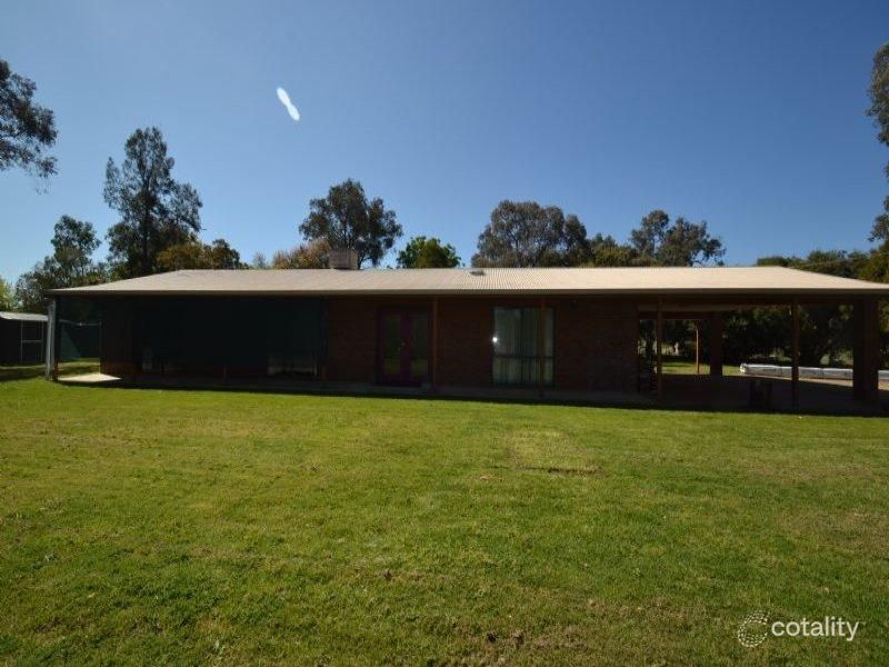 170 River Rd, Tarrawingee, VIC 3678
