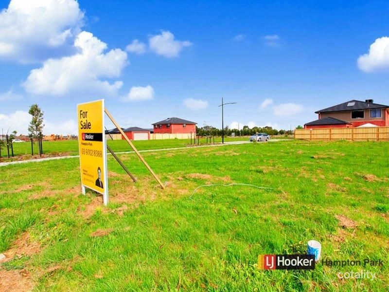 16 Cyan Cres, Officer, VIC 3809