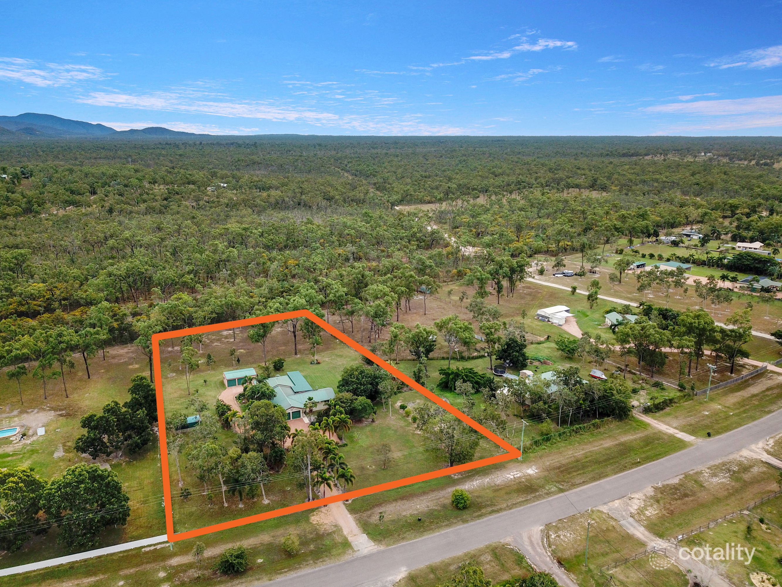 100 Blue Mountain Dr, Bluewater Park, QLD 4818