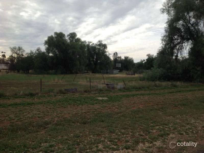 5 Enmore St, Trangie, NSW 2823