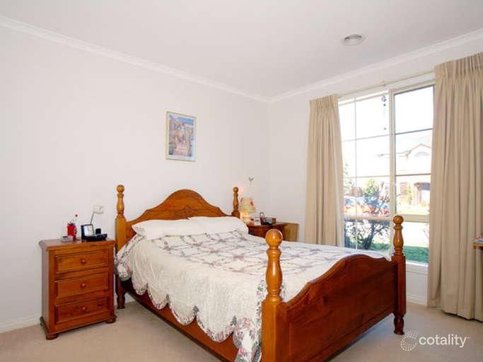 28 Sundial Ct, Berwick, VIC 3806