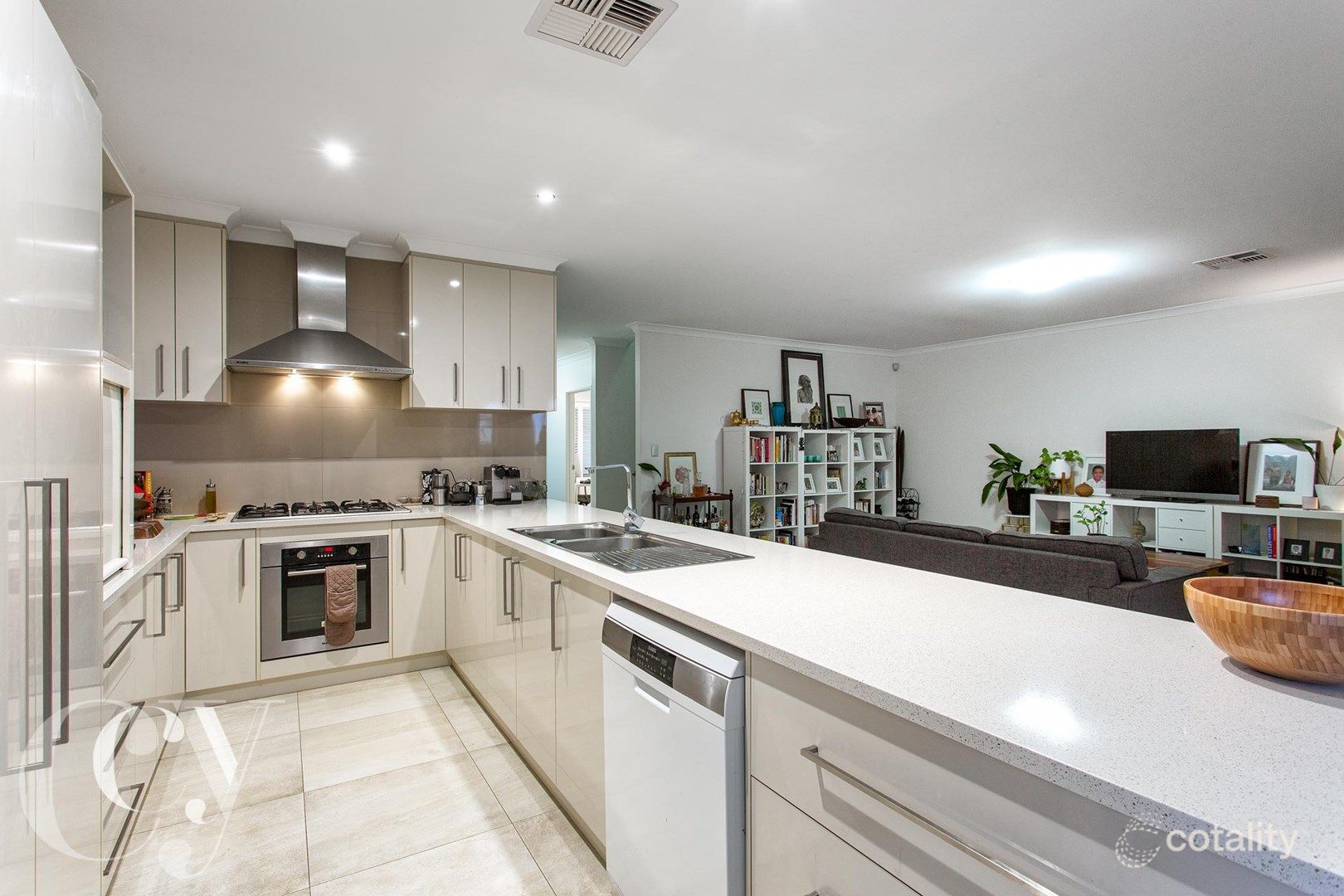 15 Shoalwater St, North Coogee, WA 6163