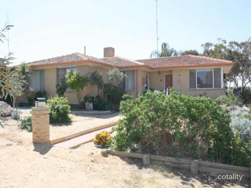 14 Teasdale Rd, Bruce Rock, WA 6418