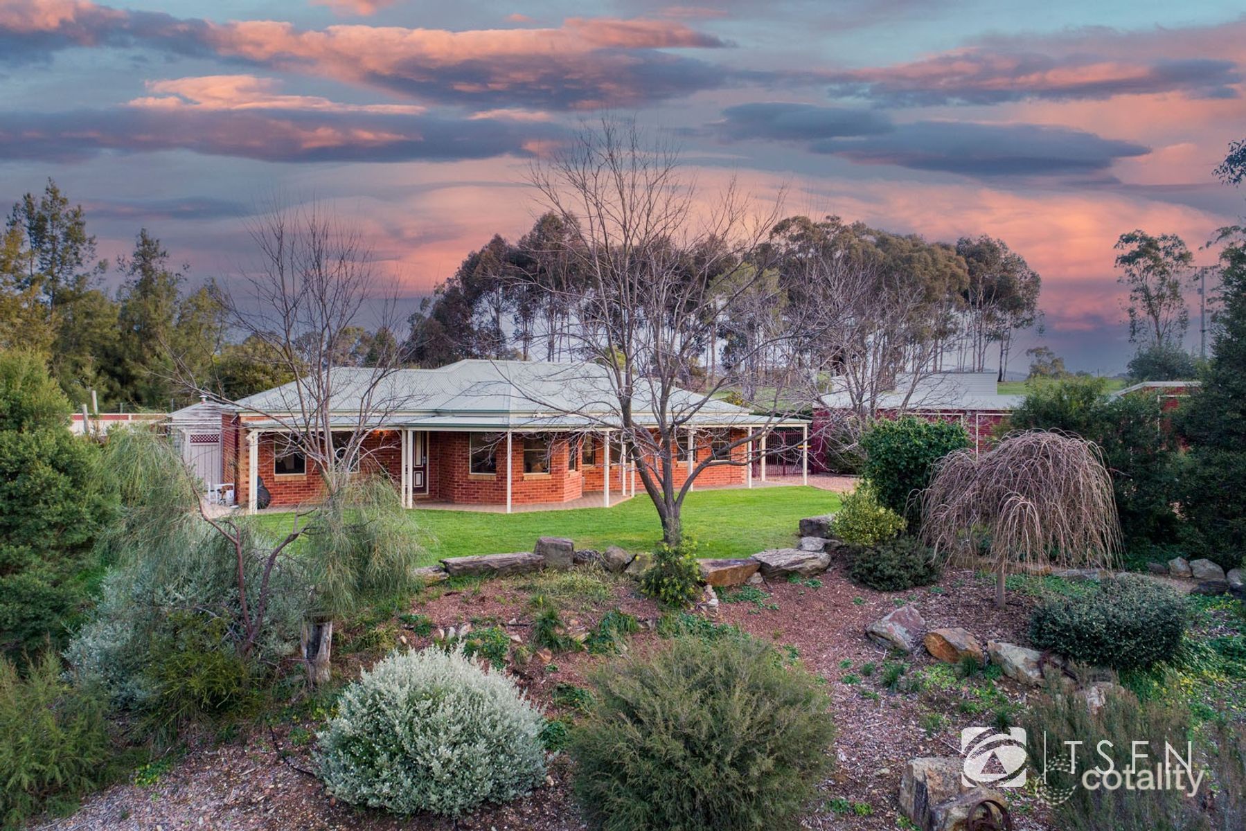 17 Everode Dr, Sedgwick, VIC 3551