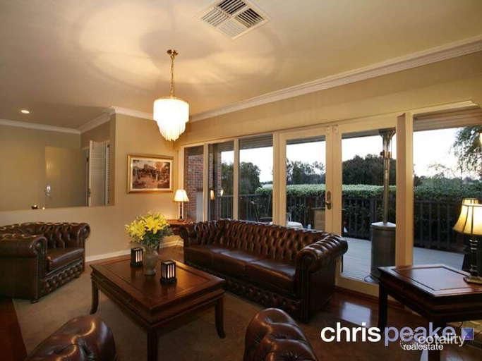 5a Caserta Dr, Berwick, VIC 3806