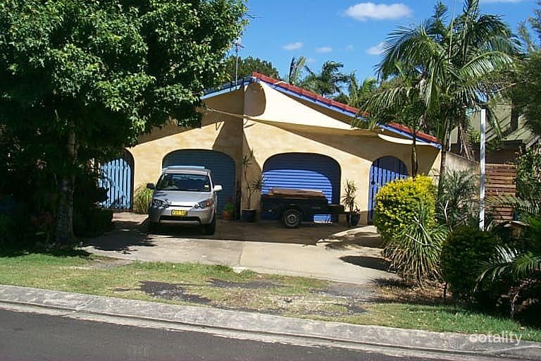 14 Armstrong St, Suffolk Park, NSW 2481