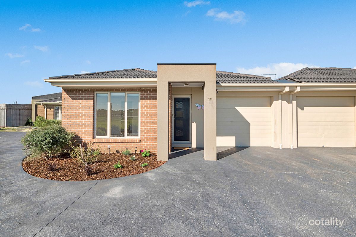 16 Shorey Pl, Cranbourne West, VIC 3977