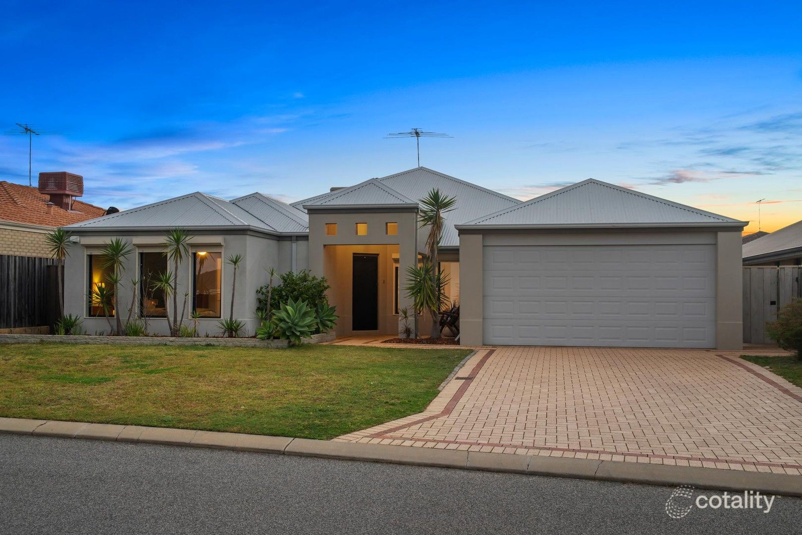 12 Tranquility Way, Halls Head, WA 6210