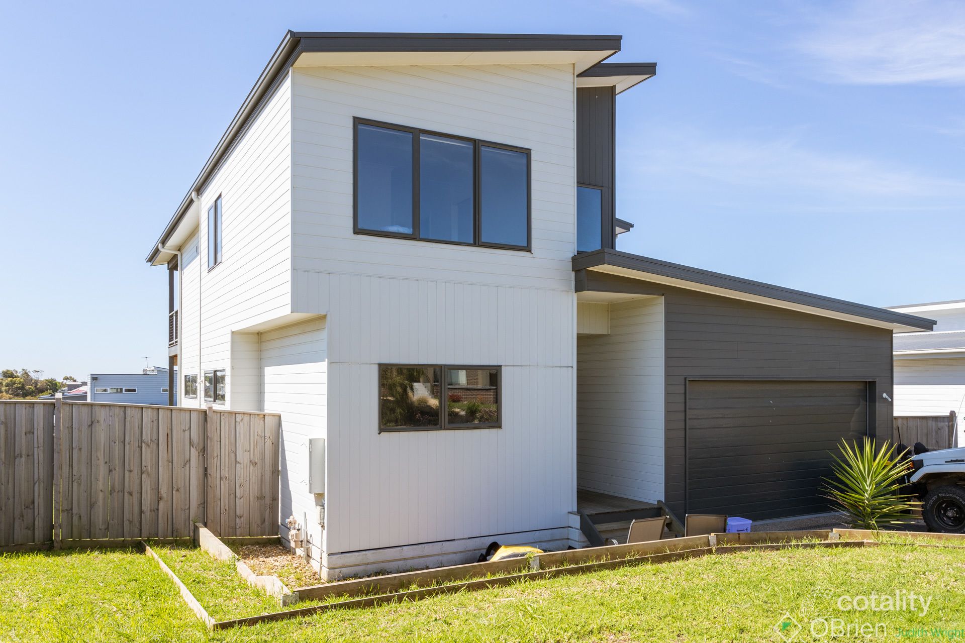 18 Echidna Gr, Cowes, VIC 3922