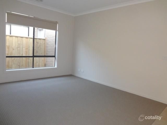 12 Normanby Ch, Sandhurst, VIC 3977