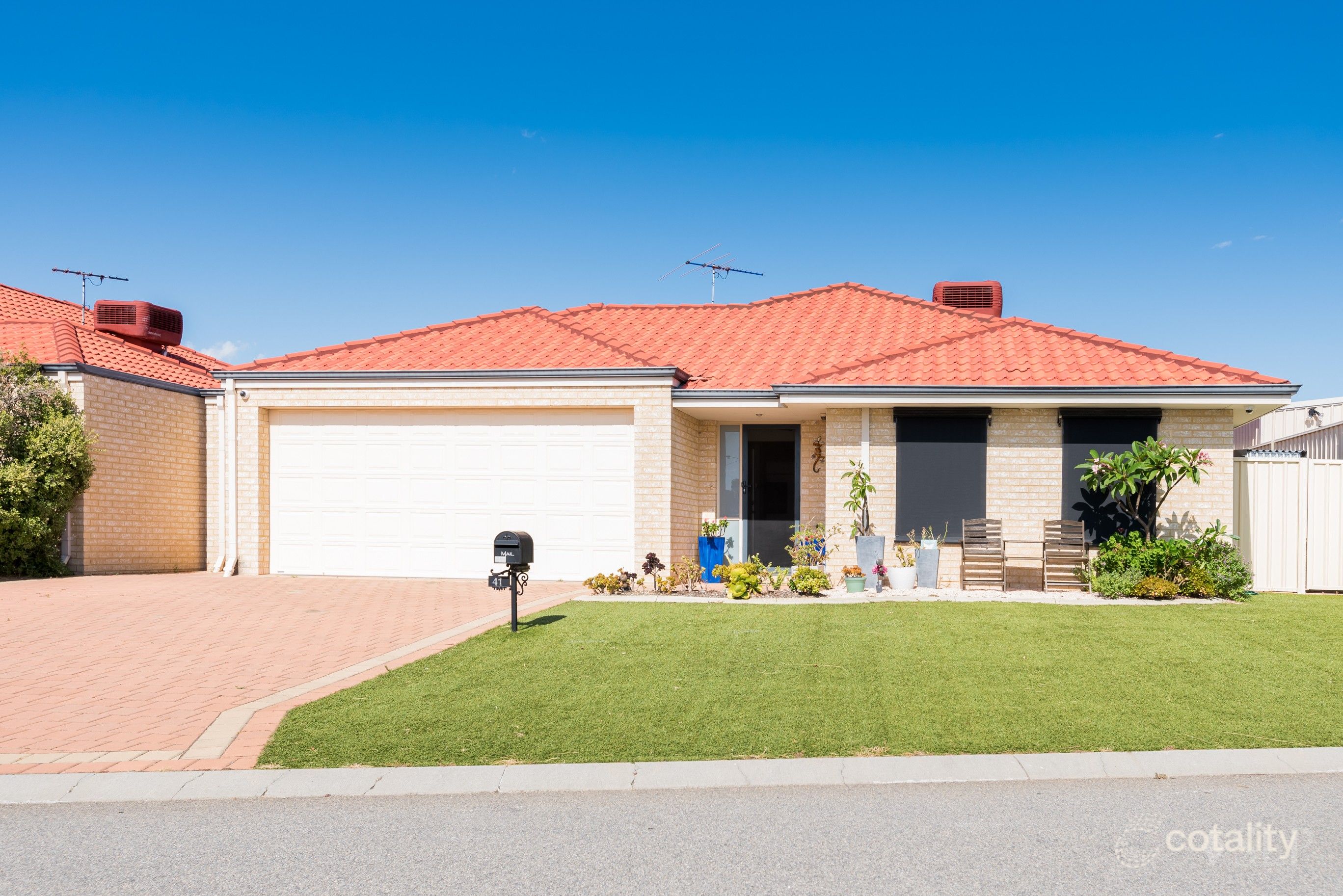 41 Kembla Cir, Madeley, WA 6065