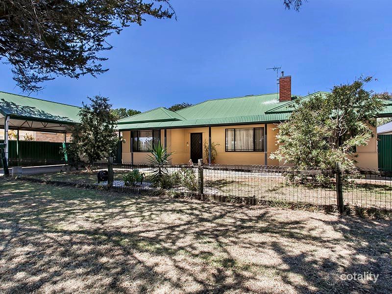 6 Griffiths Dr, Moana, SA 5169