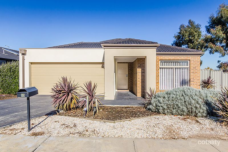 23 Waterloo Rd, Cranbourne East, VIC 3977