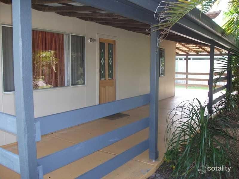 9 Prince St, Beachmere, QLD 4510