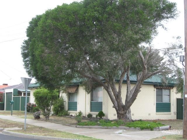 102 Oakwood Rd, Albanvale, VIC 3021