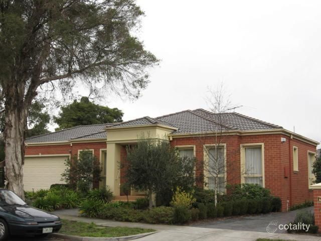 1/2 Pine Way, Doncaster East, VIC 3109
