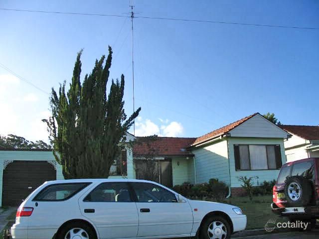 4 Ada St, Mount Hutton, NSW 2290