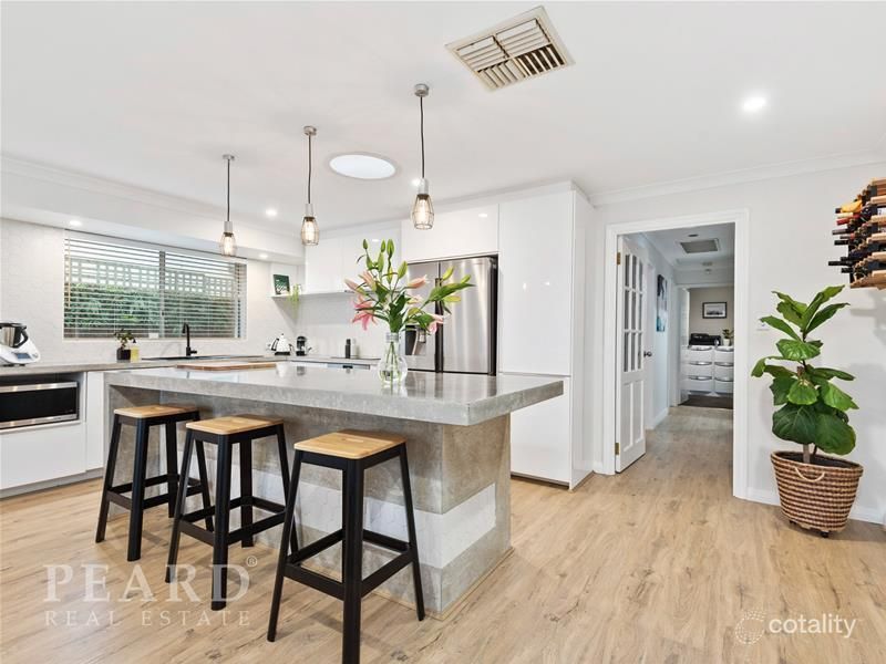 22a Amelia St, Stirling, WA 6021