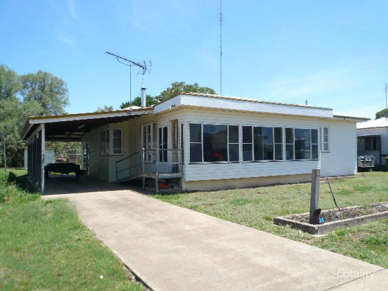 24 Adams St, Tara, QLD 4421