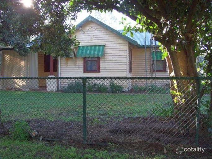 27 Willoughby St, Murchison, VIC 3610