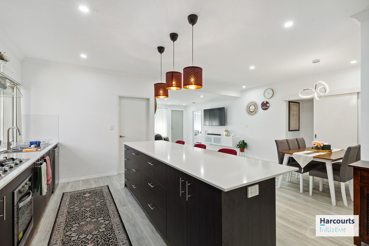 106 Windermere Bvd, Aveley, WA 6069