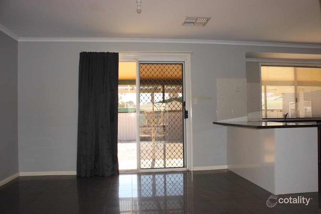 24 Curdimurka St, Roxby Downs, SA 5725