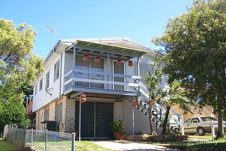 74 Deagon St, Sandgate, QLD 4017