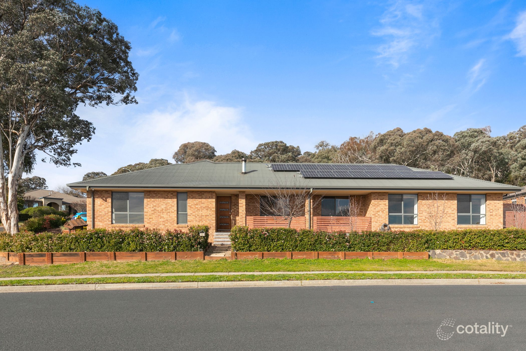 28 Stringybark Dr, Jerrabomberra, NSW 2619