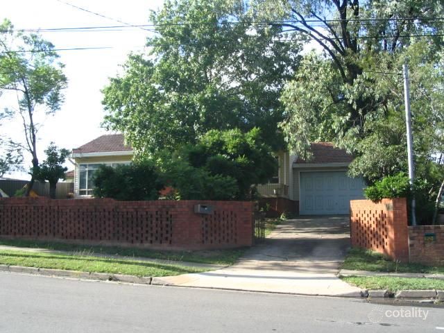 890 The Horsley Dr, Smithfield, NSW 2164