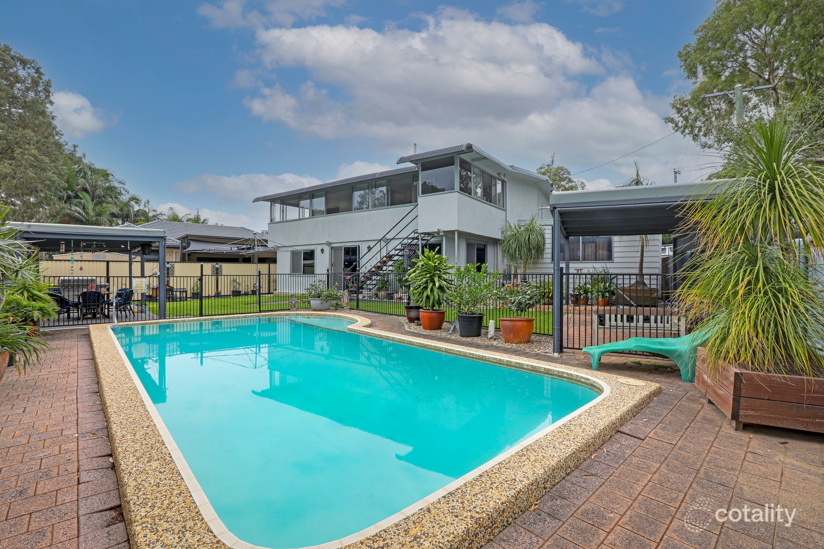 17 Melinda St, Southport, QLD 4215