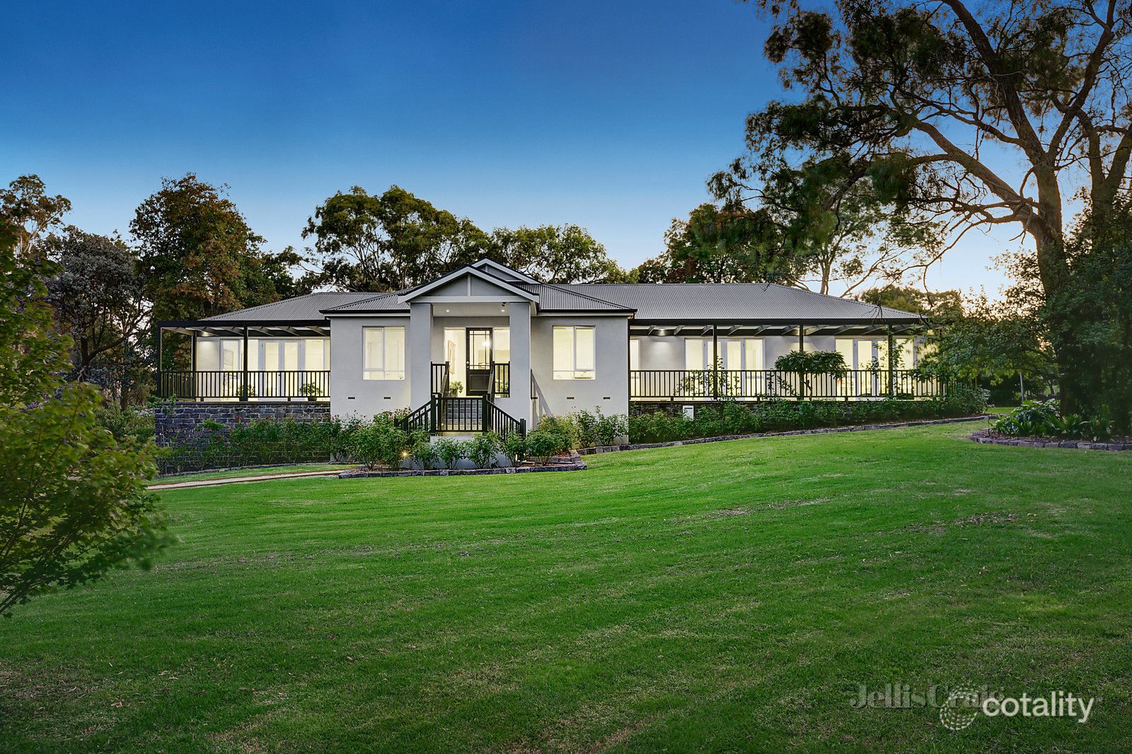 6 Eleanor Ct, Donvale, VIC 3111