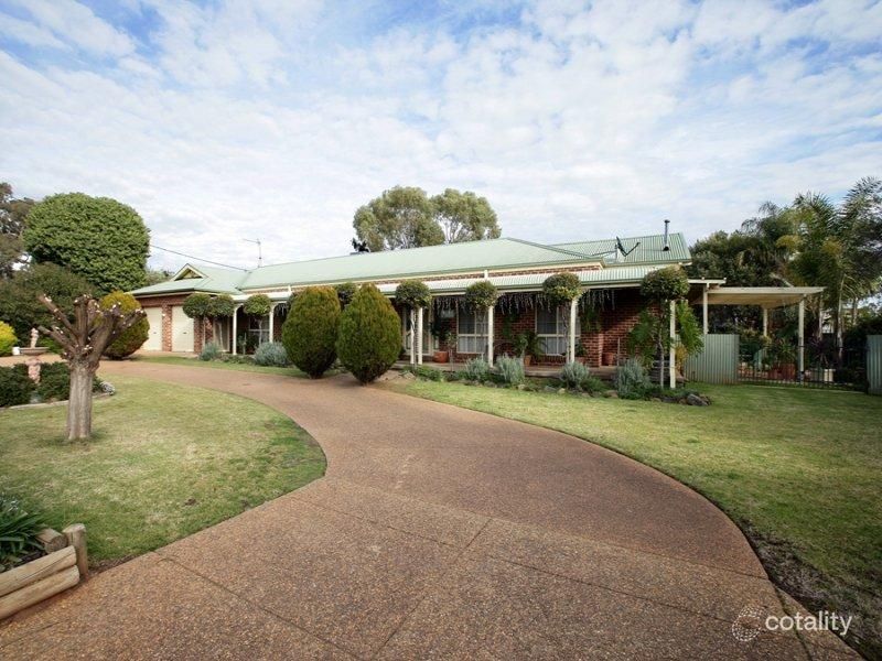 4 Bristol St, Collingullie, NSW 2650