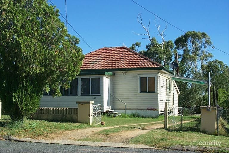 24 Marshall St, Warwick, QLD 4370