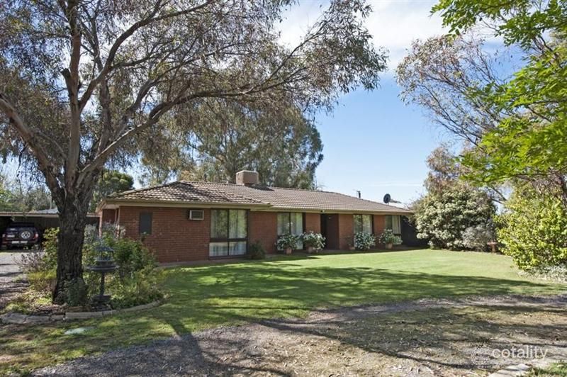 24 Koetsveld Dr, Castle Donnington, VIC 3585