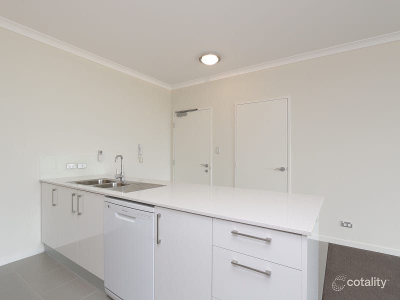 211/21 Malata Cres, Success, WA 6164