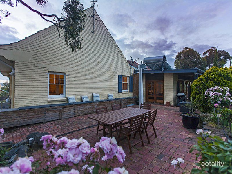 16 O'Leary St, Victor Harbor, SA 5211