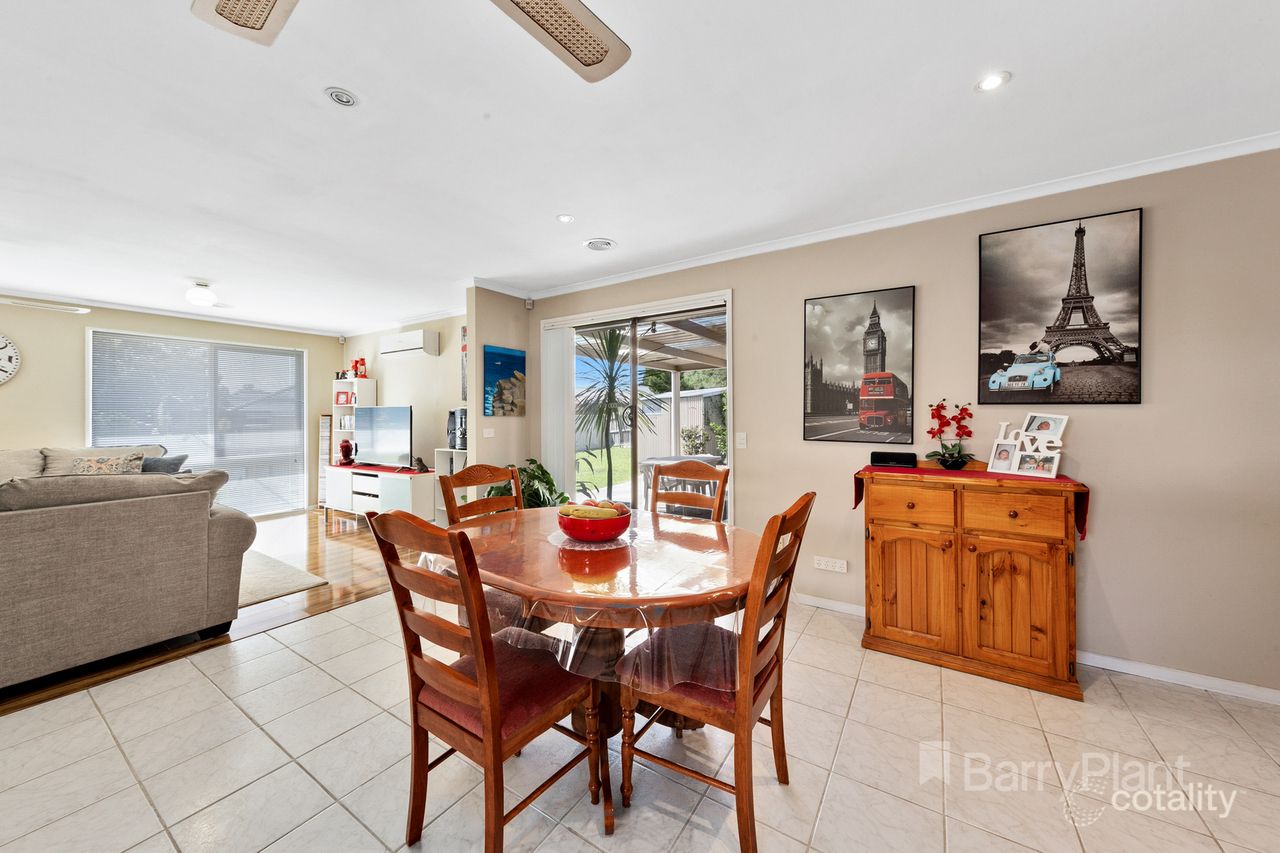 21 Tremaine Ave, Kings Park, VIC 3021
