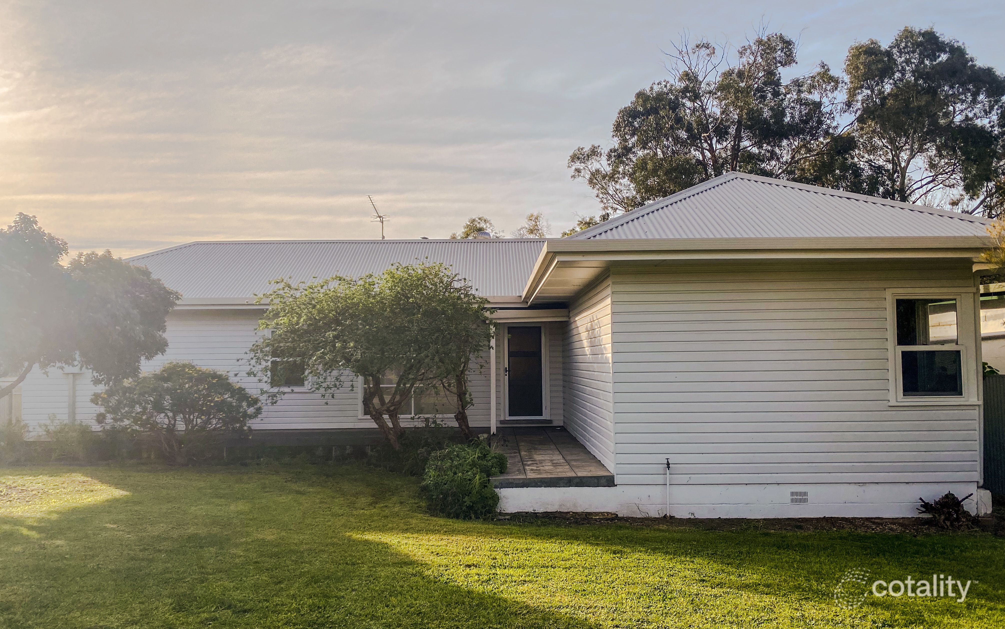 21 Ash Gr, Lucindale, SA 5272