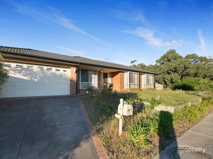 61 Hillview Dr, Carrum Downs, VIC 3201